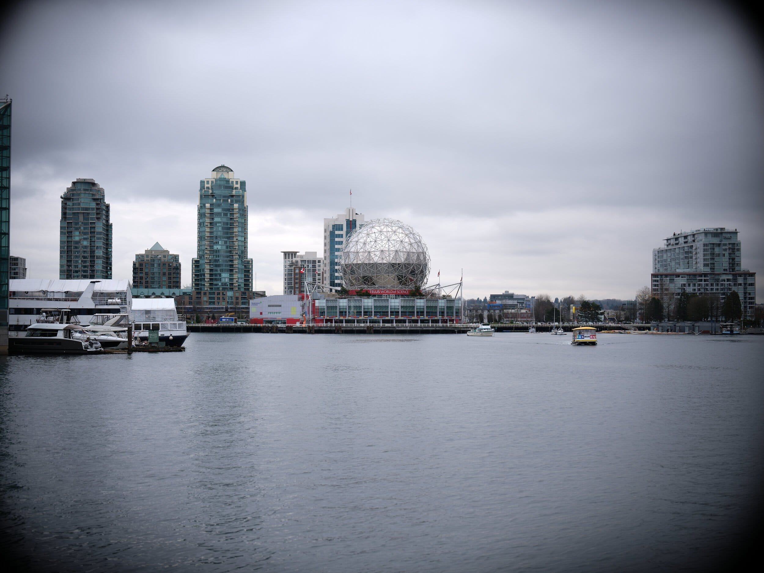 Testing the Fotodiox Pro EF to GFX adapter on the GFX 100